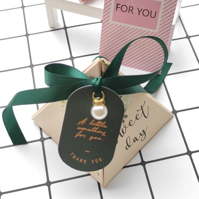 New Gift Box Triangular Pyramid Baby Shower Packaging Bags Wedding Favor Paper Box Party Supplies Small Candy Boxes for Gifts
