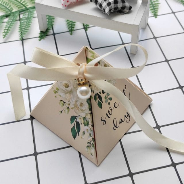 New Gift Box Triangular Pyramid Baby Shower Packaging Bags Wedding Favor Paper Box Party Supplies Small Candy Boxes for Gifts