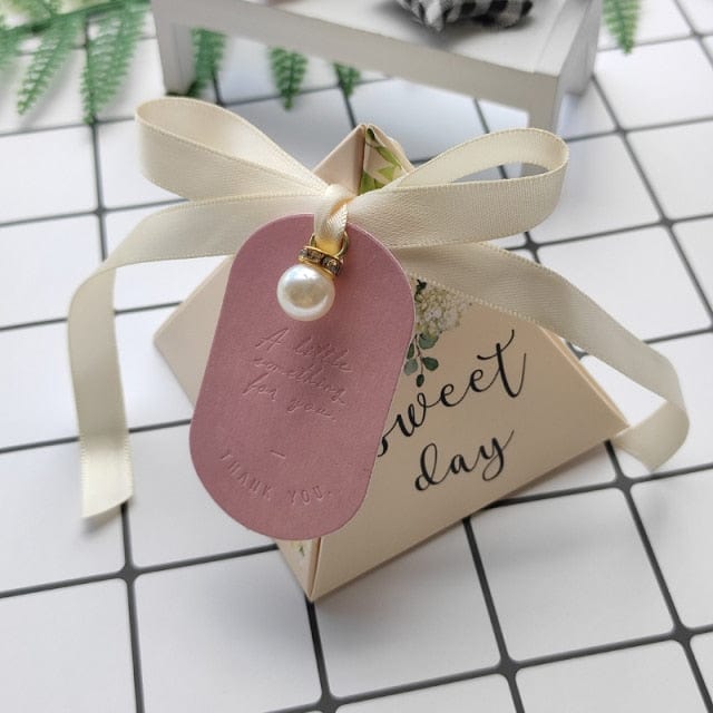New Gift Box Triangular Pyramid Baby Shower Packaging Bags Wedding Favor Paper Box Party Supplies Small Candy Boxes for Gifts